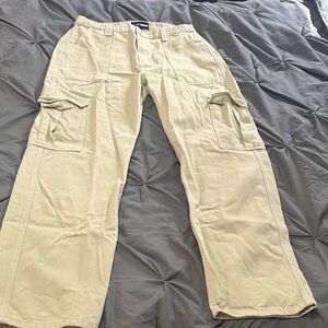 Fashion Nova Women's Cargo Jeans in Tan